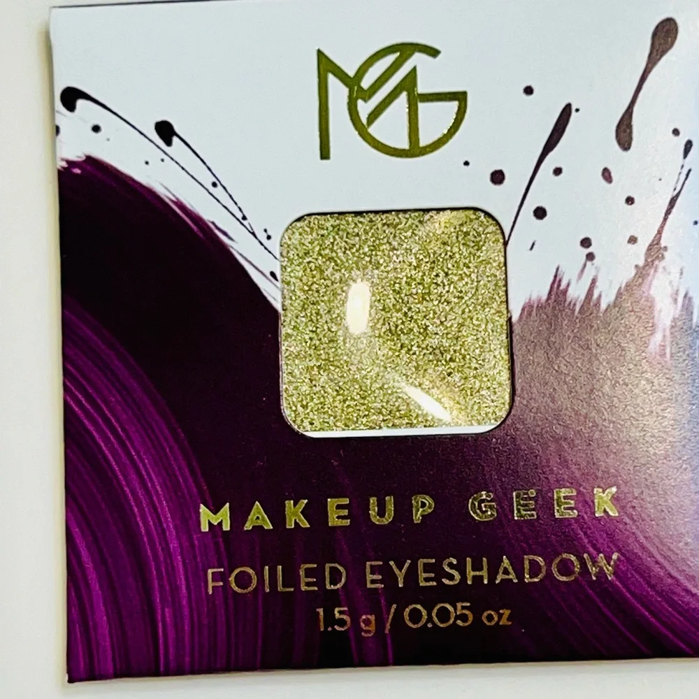 Signature Foiled eyeshadow Illuminaughty by Makeup Geek NIB